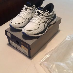 ASICS Gel-Cumulus 19